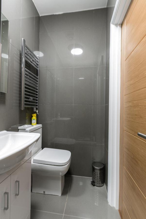 Kvm - City Apartment 9 - Contractors - Town Centre By Kvm Stays 피터버러 외부 사진